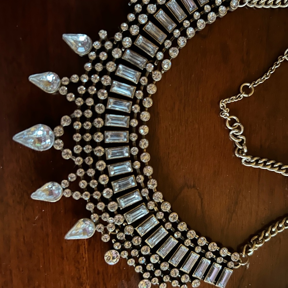 Crystal collar necklace